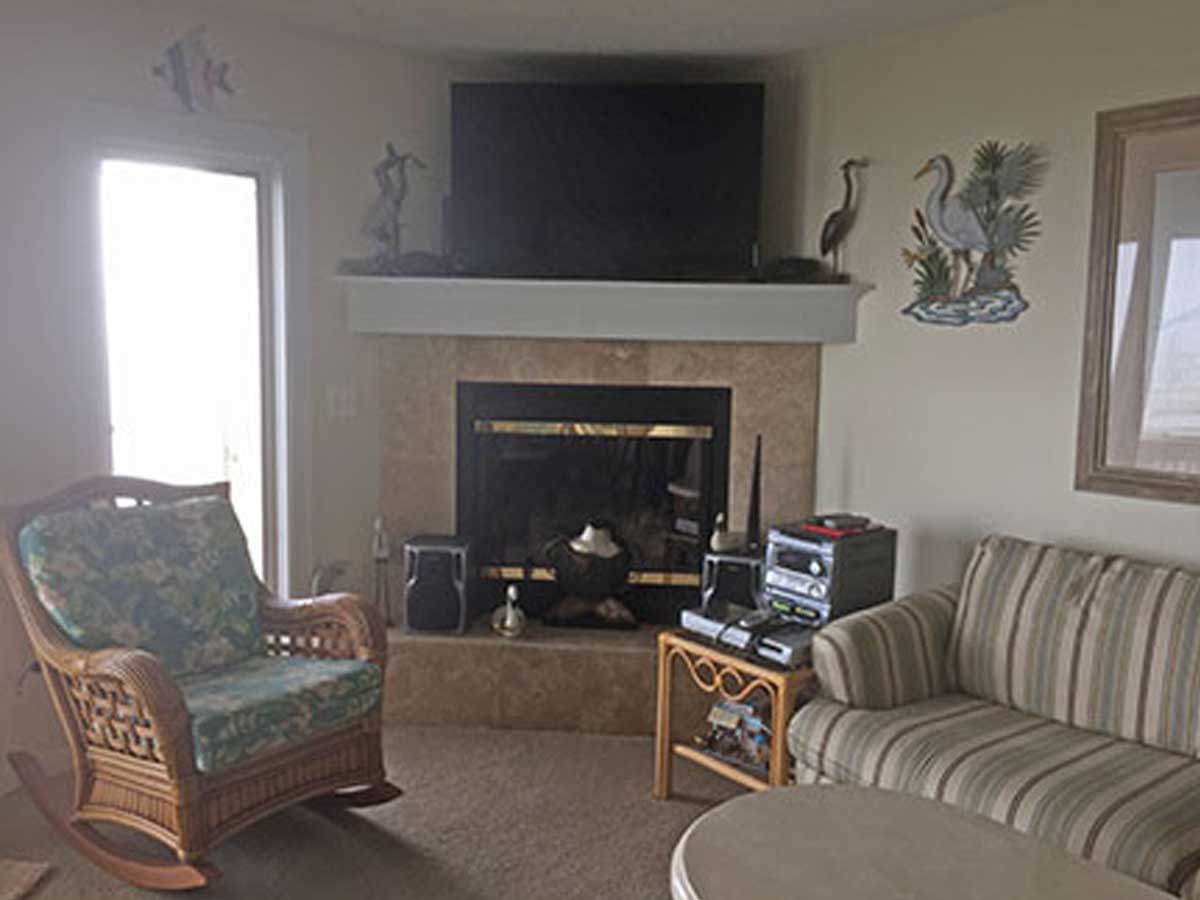 804-livingroom
