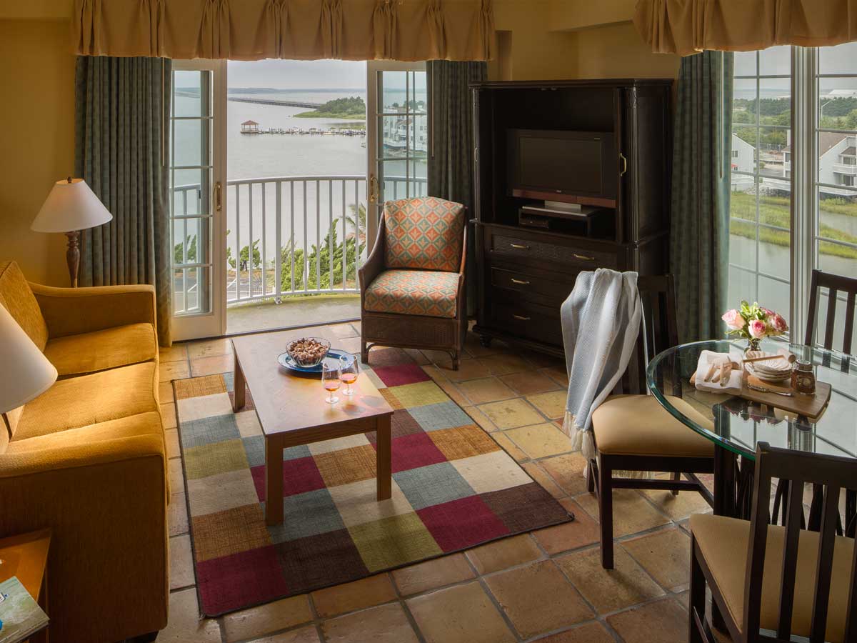 coconut-malorie-livingroom